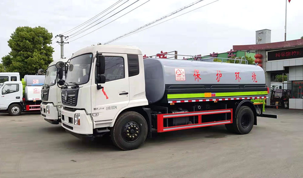 東風天錦灑水車