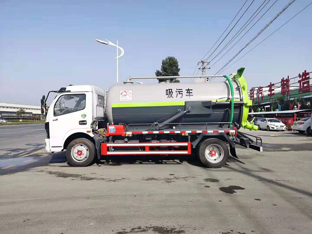 【7.5立方】東風(fēng)凱普特K7東風(fēng)多利卡吸污車(chē)