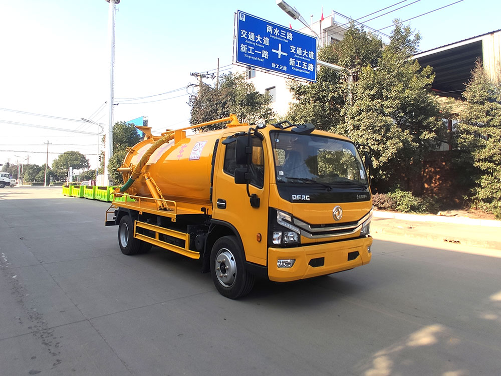 【7.5立方】東風(fēng)凱普特K7東風(fēng)多利卡吸污車(chē)