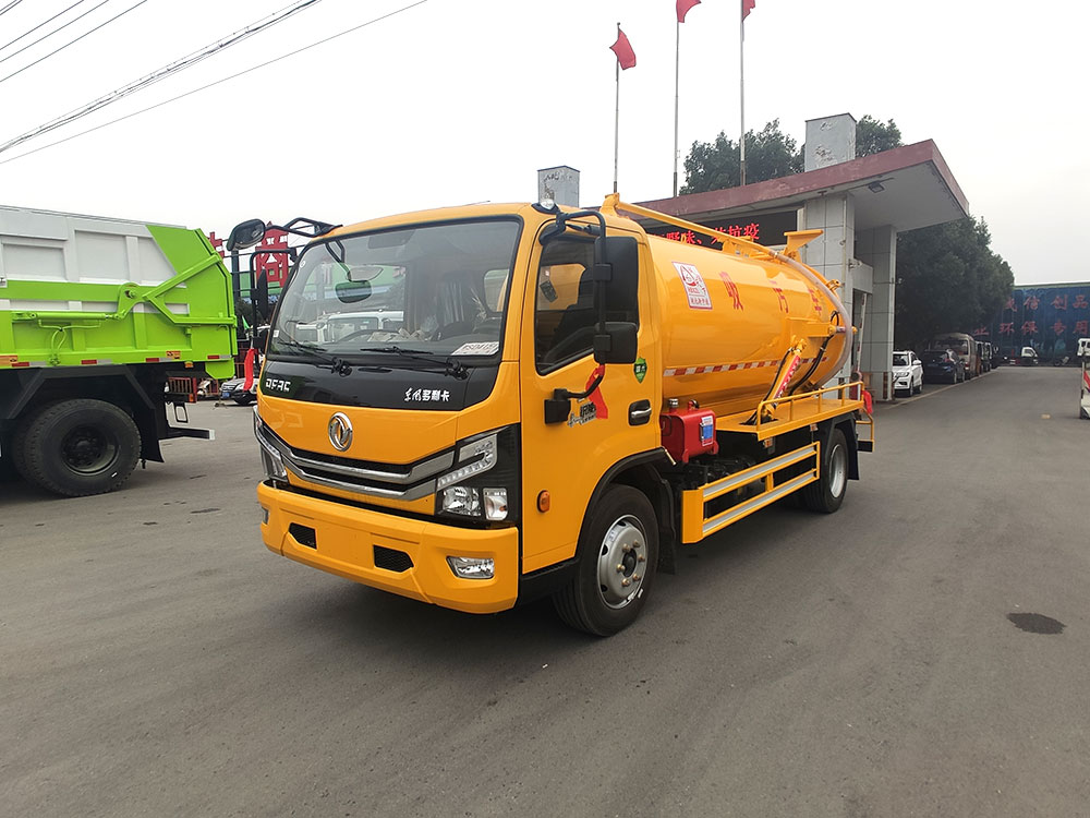 【7.5立方】東風(fēng)凱普特K7東風(fēng)多利卡吸污車(chē)