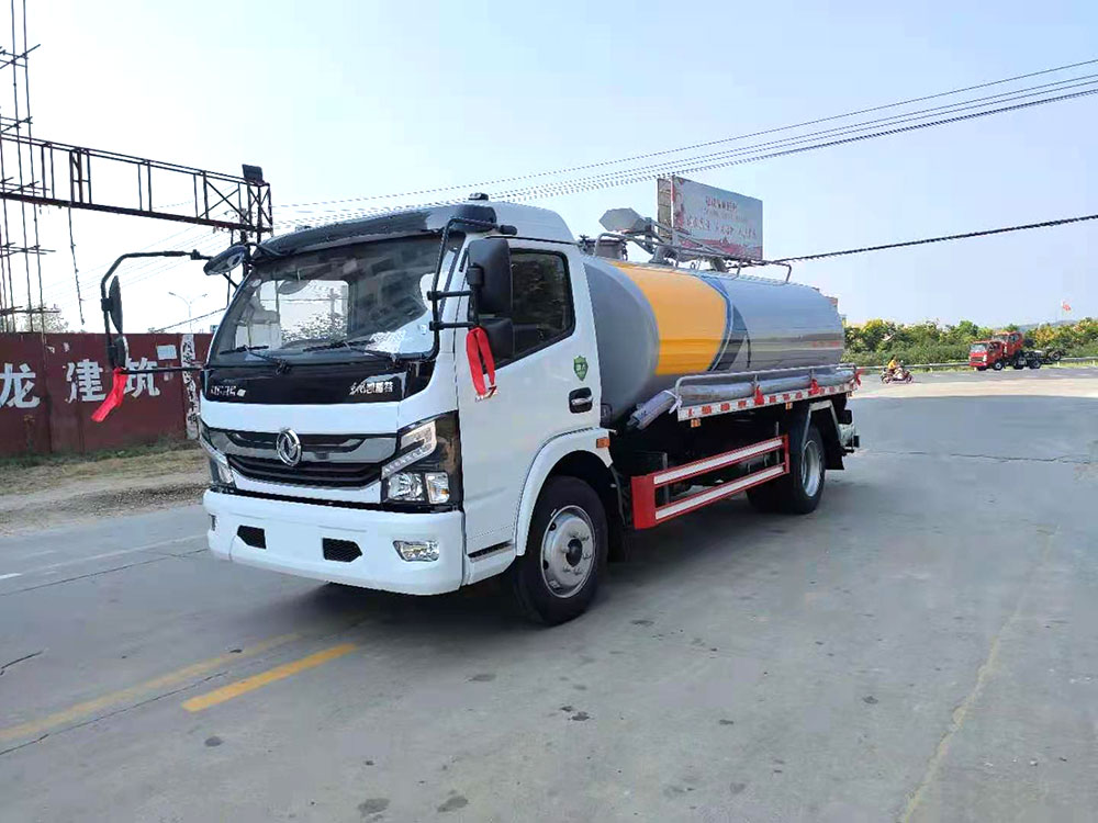 【9立方 】東風(fēng)多利卡D7吸糞車  東風(fēng)凱普特K7