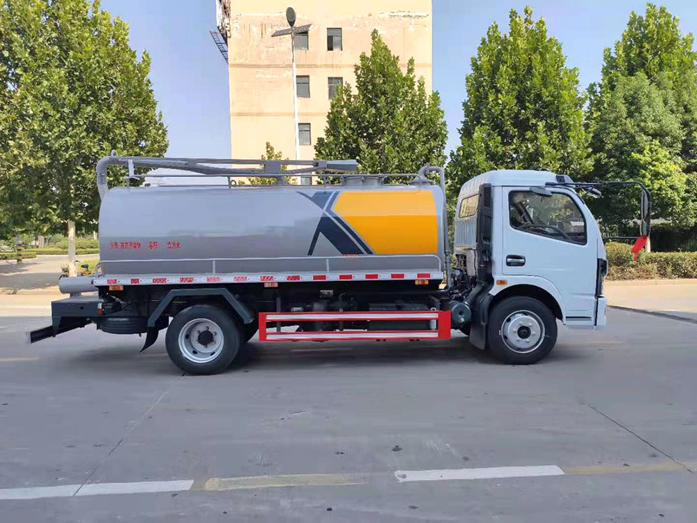 【9立方 】東風(fēng)多利卡D7吸糞車  東風(fēng)凱普特K7