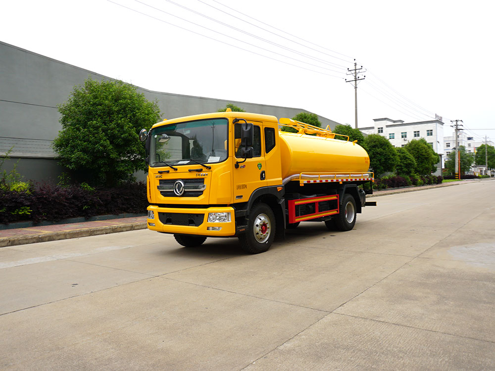 【12立方 】東風(fēng)多利卡D9吸糞車