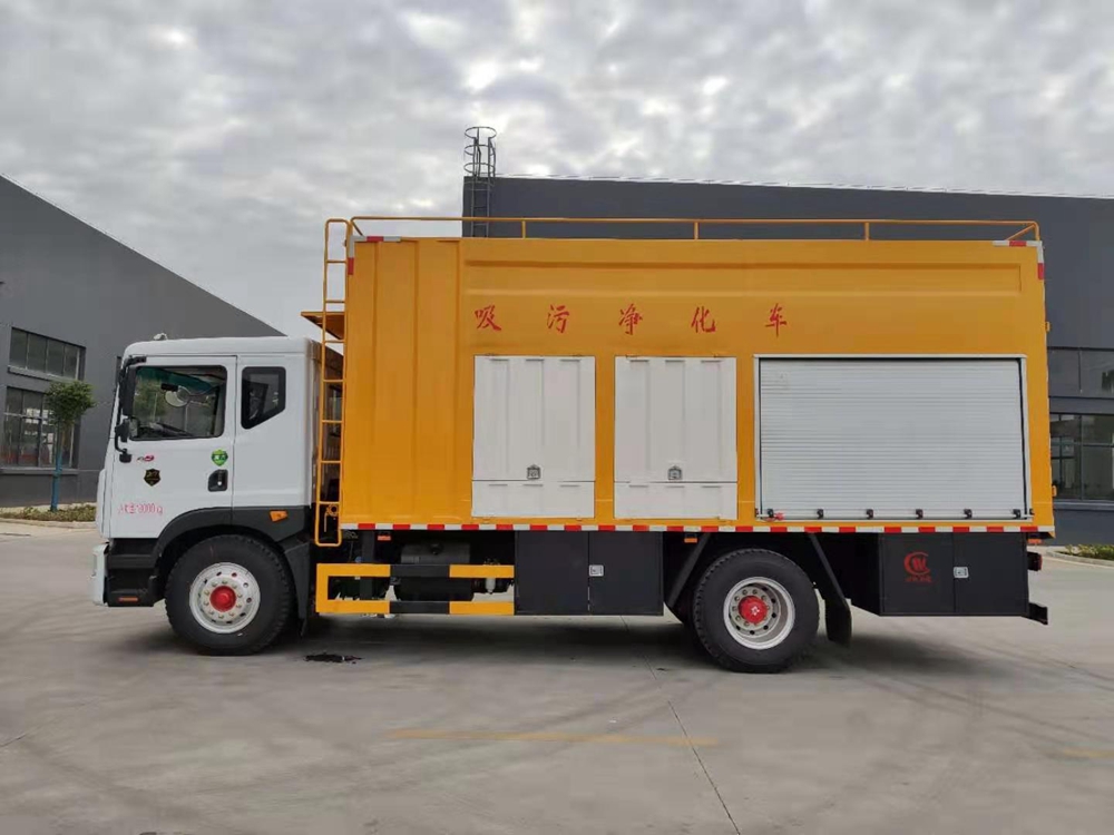 東風多利卡D9吸污凈化車