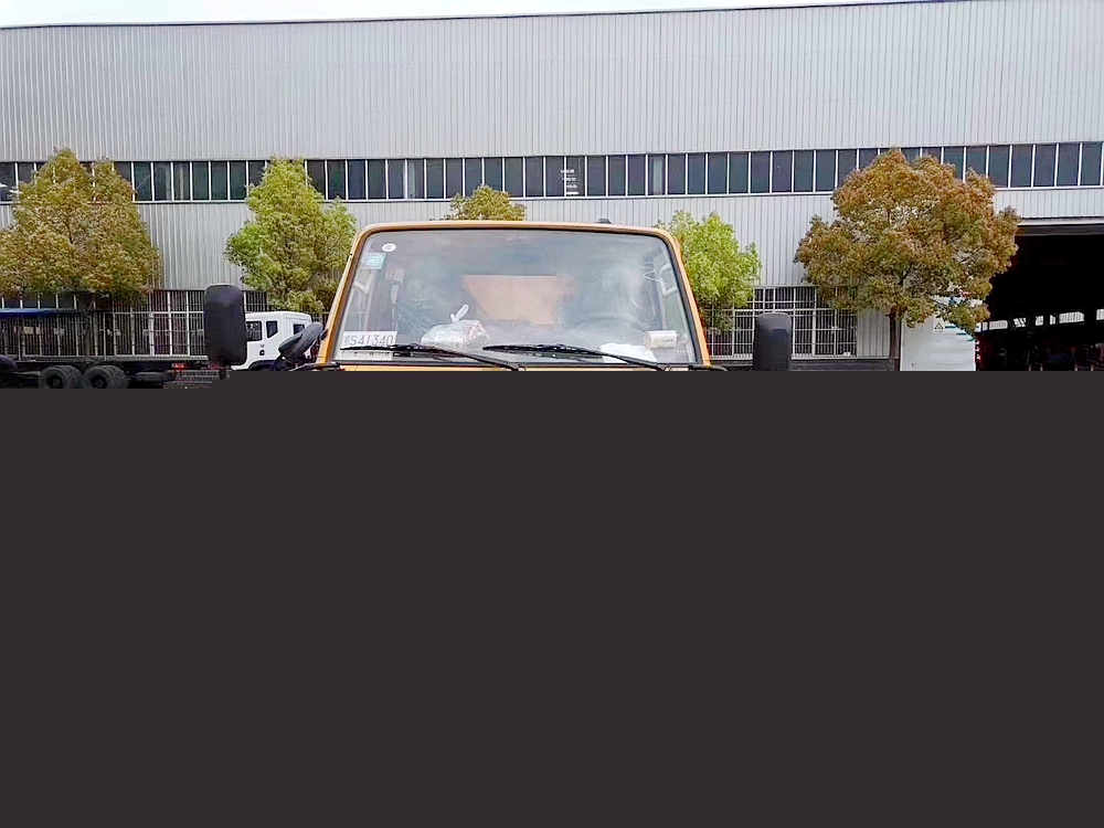 江鈴自卸式垃圾車