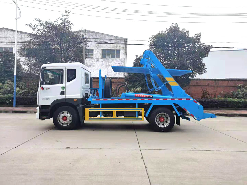 多利卡D9擺臂式垃圾車