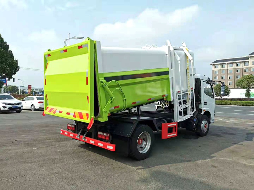 【10立方】 多利卡D7右側(cè)掛桶垃圾車