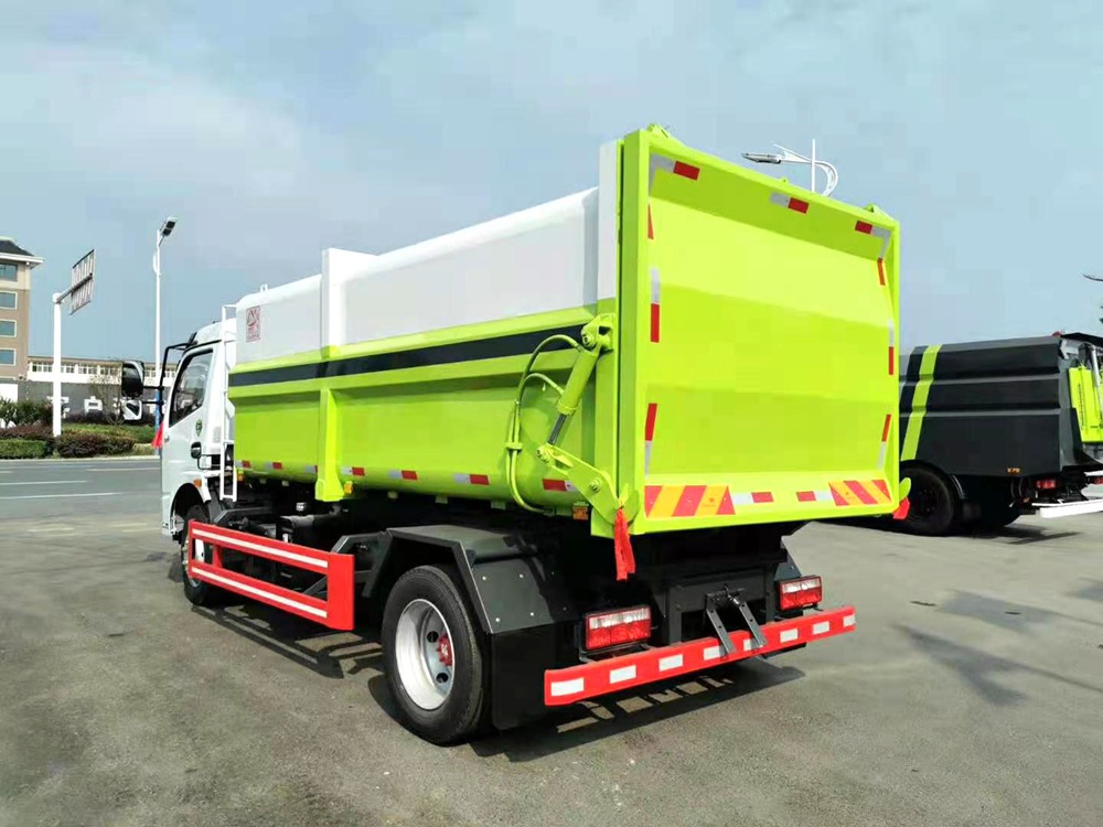 【10立方】 多利卡D7右側(cè)掛桶垃圾車